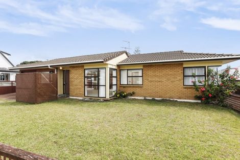 Photo of property in 7a Beach Road, Orewa, 0931