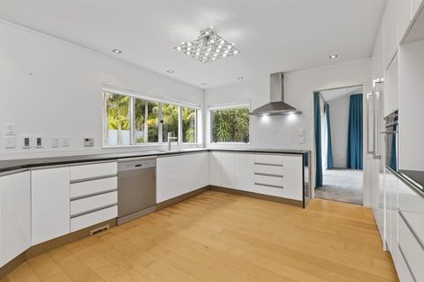 Photo of property in 38 Kittiwake Drive, Schnapper Rock, Auckland, 0632