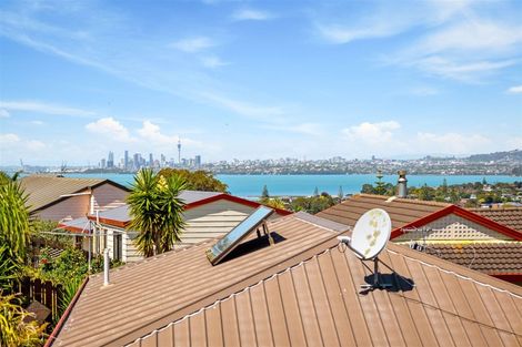 Photo of property in 22a Van Dyke Place, West Harbour, Auckland, 0618