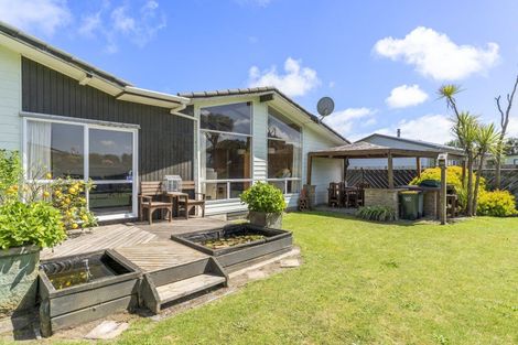 Photo of property in 34 Scott Avenue, Otaki Beach, Otaki, 5512