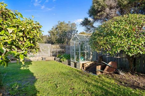 Photo of property in 17 Coleridge Place, Stoke, Nelson, 7011