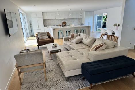 Photo of property in 24 Otakau Road, Milford, Auckland, 0620