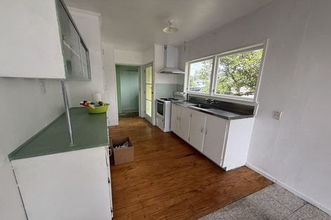 Photo of property in 9 Justin Place, Te Atatu Peninsula, Auckland, 0610