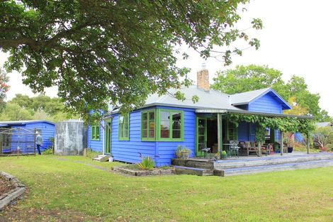 Photo of property in 126 Oneriri Road, Kaiwaka, 0573