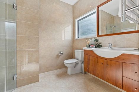 Photo of property in 1/24 Jellicoe Road, Murrays Bay, Auckland, 0630