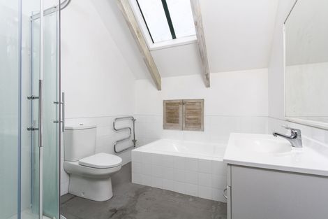 Photo of property in 533 South Titirangi Road, Titirangi, Auckland, 0604