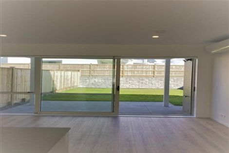 Photo of property in 8 Tyler Davies Drive, Red Beach, 0932