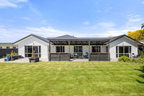 Photo of property in 25 Parsonage Road, Woodend, 7610