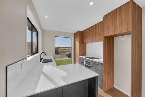 Photo of property in 21 Ellmers Street, Woodend, 7691