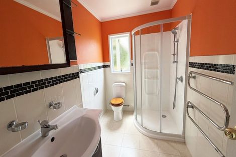 Photo of property in 50 Balmain Road, Chatswood, Auckland, 0626