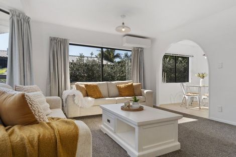 Photo of property in 228 Gravatt Road, Papamoa Beach, Papamoa, 3118