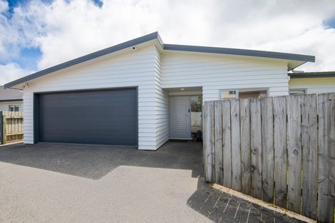 Photo of property in 241 Mark Avenue, Grenada Village, Wellington, 6037
