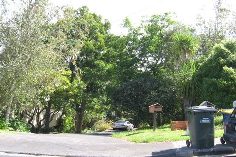 Photo of property in 1/13a Felstead Street, Birkenhead, Auckland, 0626