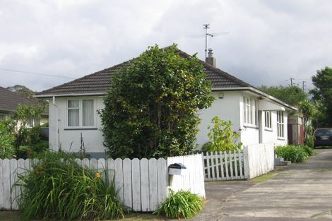 Photo of property in 3 Hill Crescent, New Lynn, Auckland, 0600