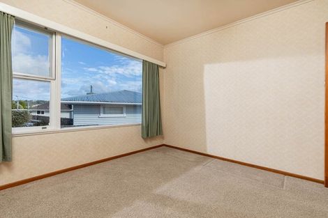 Photo of property in 40 Sunnyfield Crescent, Glenfield, Auckland, 0629