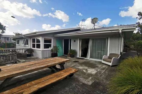 Photo of property in 18 Ranui Avenue, Ranui, Auckland, 0612