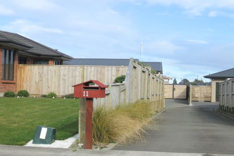 Photo of property in 11 Silkwood Place, Fitzherbert, Palmerston North, 4410