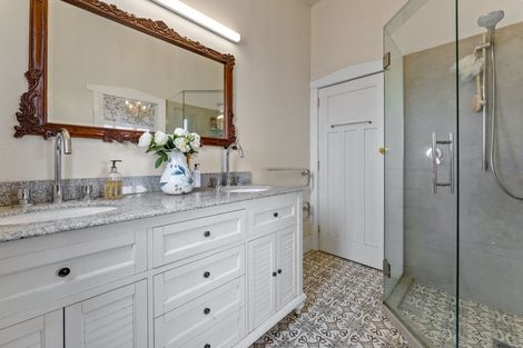 Photo of property in 100 Evans Road, South Head, Helensville, 0874