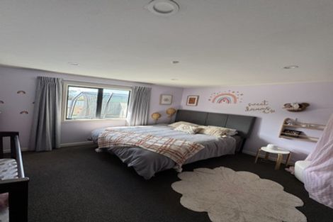 Photo of property in 158 Akaroa Drive, Maupuia, Wellington, 6022