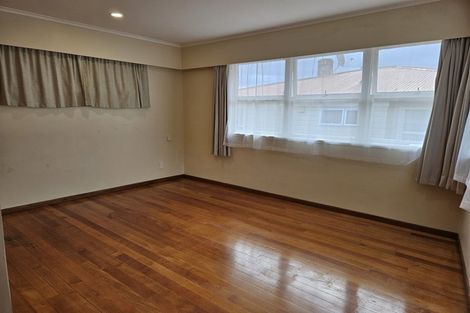 Photo of property in 11 Britton Avenue, Mount Roskill, Auckland, 1041