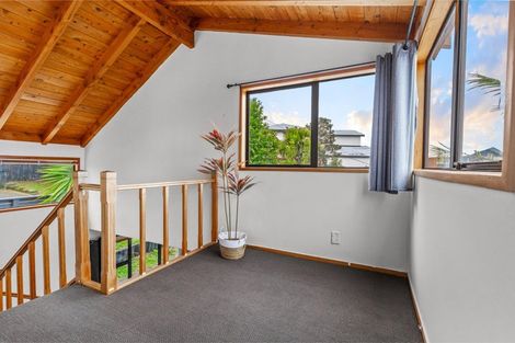 Photo of property in 1/86 Waimumu Road, Massey, Auckland, 0614