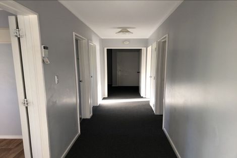 Photo of property in 13 Craigbank Avenue, New Lynn, Auckland, 0600