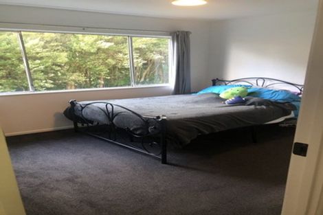 Photo of property in 3/4 Glanmire Road, Newlands, Wellington, 6037