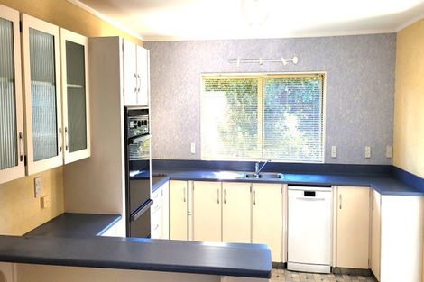 Photo of property in 17 Awanui Drive, Waikanae, 5036