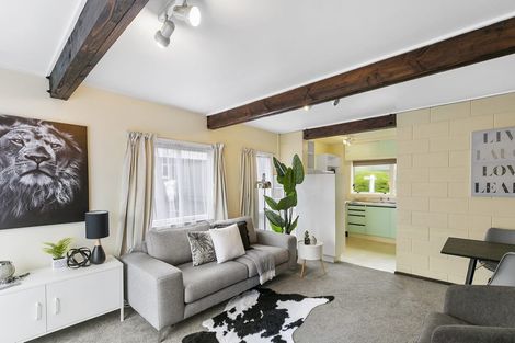 Photo of property in 17/4u Dr Taylor Terrace, Johnsonville, Wellington, 6037