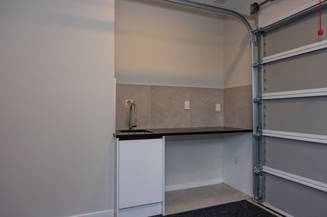 Photo of property in 34 Hellyers Street, Birkdale, Auckland, 0626