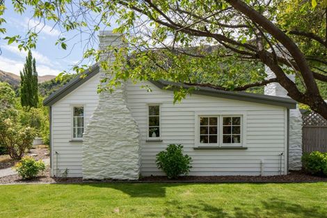 Photo of property in 17 Merioneth Street, Arrowtown, 9302