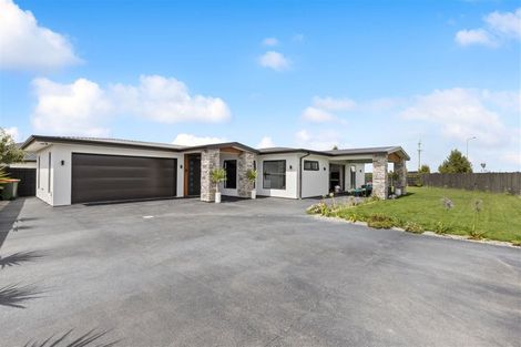 Photo of property in 10 Goodland Place, Rolleston, 7614