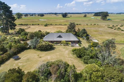 Photo of property in 35 Rangiotu Road, Himatangi, Palmerston North, 4477