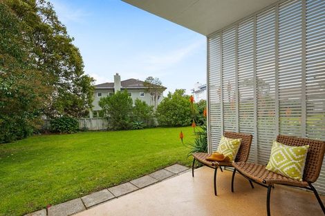 Photo of property in 3/133 Shakespeare Road, Milford, Auckland, 0620