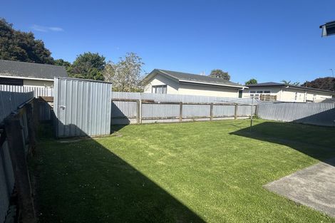 Photo of property in 35 Mcgiffert Street, Palmerston North, 4410