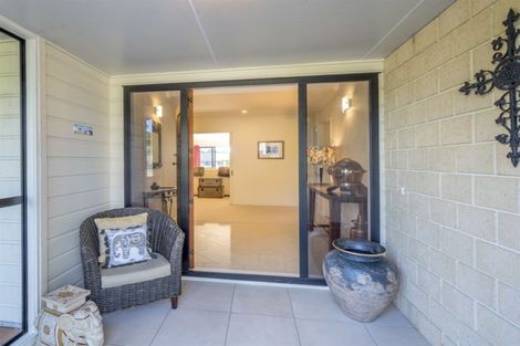 Photo of property in 38 Monarch Place, Paraparaumu Beach, Paraparaumu, 5032