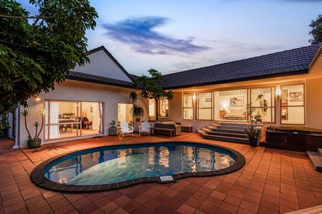 Photo of property in 48 Te Atatu Road, Te Atatu South, Auckland, 0610