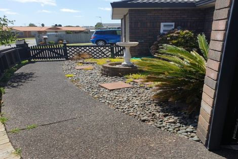 Photo of property in 3/15 O'sullivan Place, Waiuku, 2123
