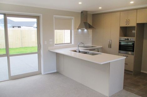 Photo of property in 5 Oolong Court, Huntington, Hamilton, 3210