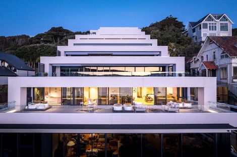 Photo of property in 2/308 Oriental Parade, Oriental Bay, Wellington, 6011