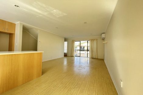 Photo of property in 9/8 Margan Avenue, New Lynn, Auckland, 0600