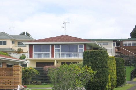Photo of property in 8 Laing Place, Otumoetai, Tauranga, 3110