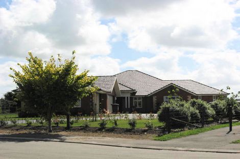 Photo of property in 10 Highland Brae, Prebbleton, 7604