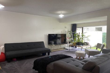 Photo of property in 17-u2 Randwick Crescent, Moera, Lower Hutt, 5010
