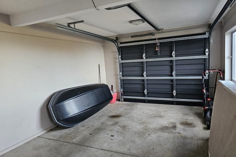 Photo of property in 32 View Road, Houghton Bay, Wellington, 6023