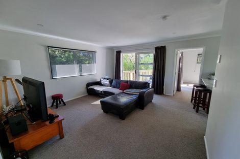 Photo of property in 14 Packham Place, Beach Haven, Auckland, 0626