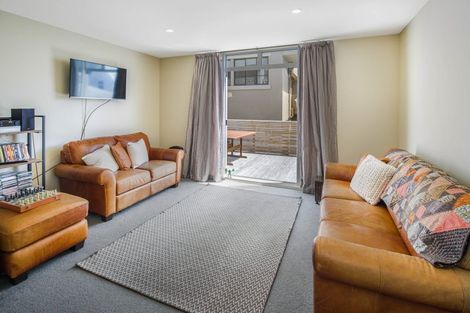 Photo of property in Pirie Street Townhouses, 27/35u Pirie Street, Mount Victoria, Wellington, 6011