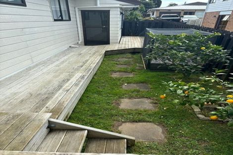 Photo of property in 5 Strid Road, Te Atatu South, Auckland, 0610