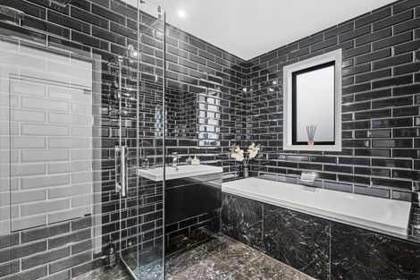 Photo of property in 13 Fernbrook Drive, Hurworth, New Plymouth, 4310