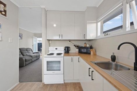 Photo of property in 1/9 Plumley Crescent, Mangere, Auckland, 2022